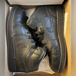 Air Jordan 1 Mid - Size 7Y